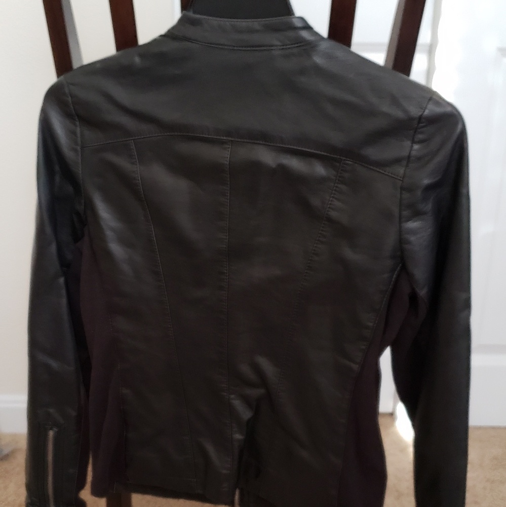 Leather jacket - Picture 3 of 3